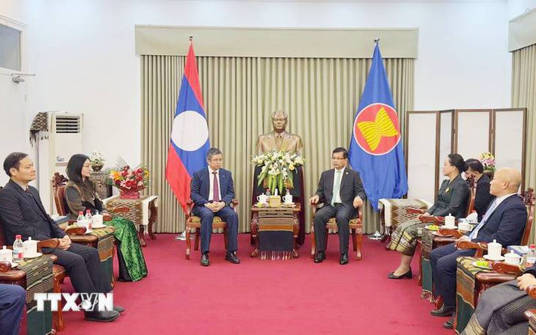 Việt Nam tiếp tục là người bạn lớn, người đồng chí thủy chung của Lào