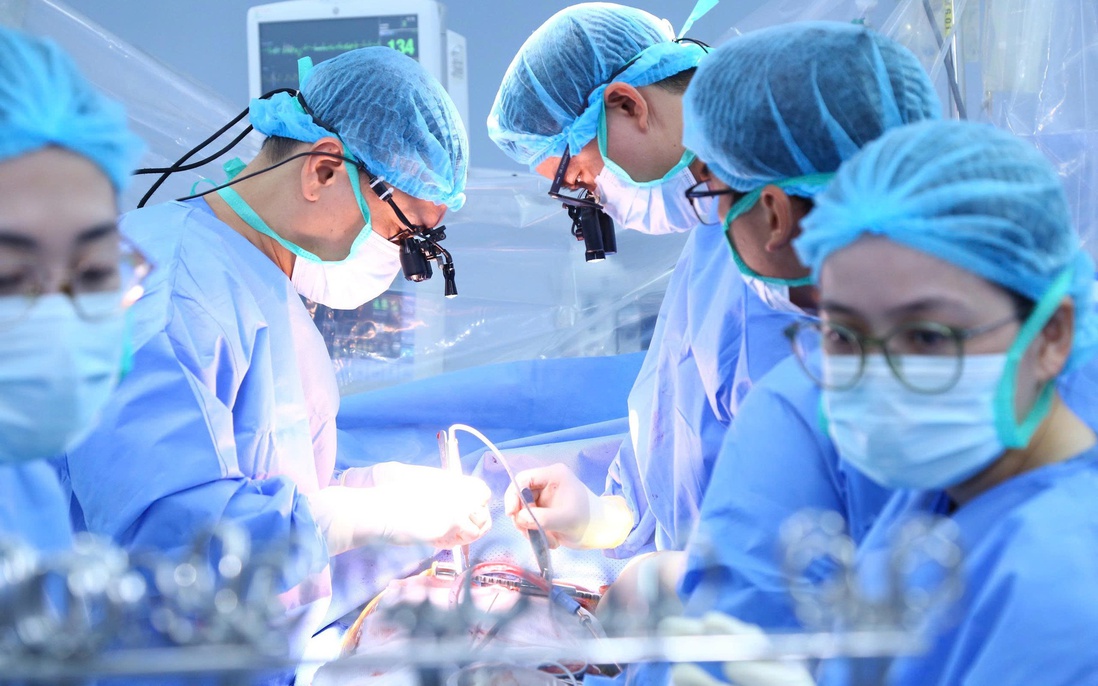 "Trái tim xuyên Việt" giúp hồi sinh bé trai bị suy tim giai đoạn cuối