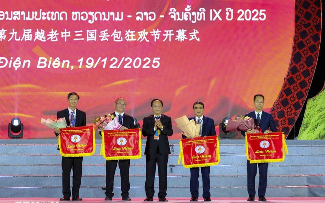 Khai mạc Lễ hội ném còn 3 nước Việt Nam-Lào-Trung Quốc lần thứ 9