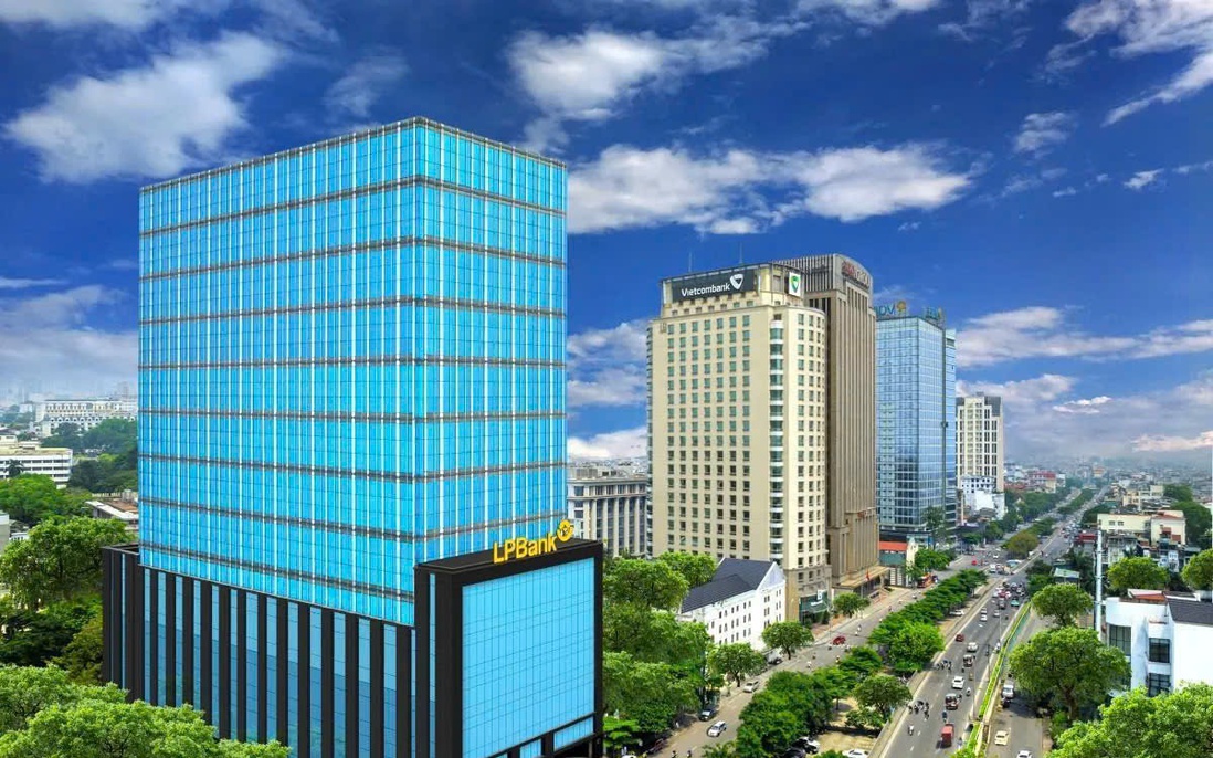 LPBank: Dồn lực huy động vốn từ trái phiếu, "ưa chuộng" bất động sản thế chấp