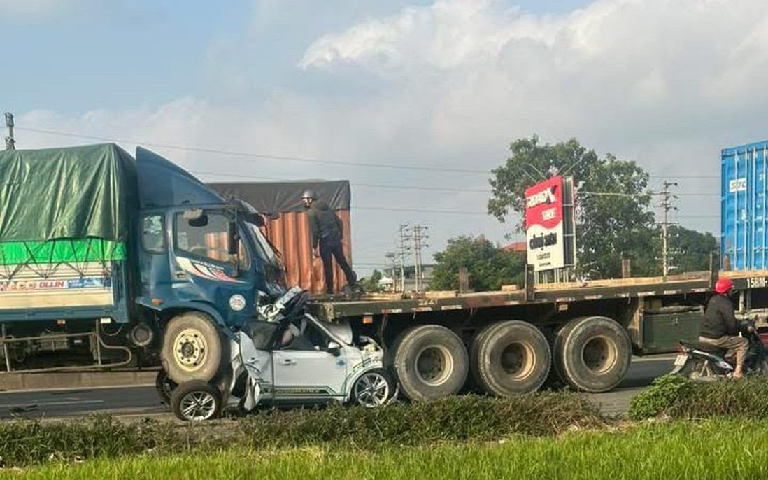 Hải Phòng: 7 xe ôtô tông liên hoàn, 2 người thiệt mạng
