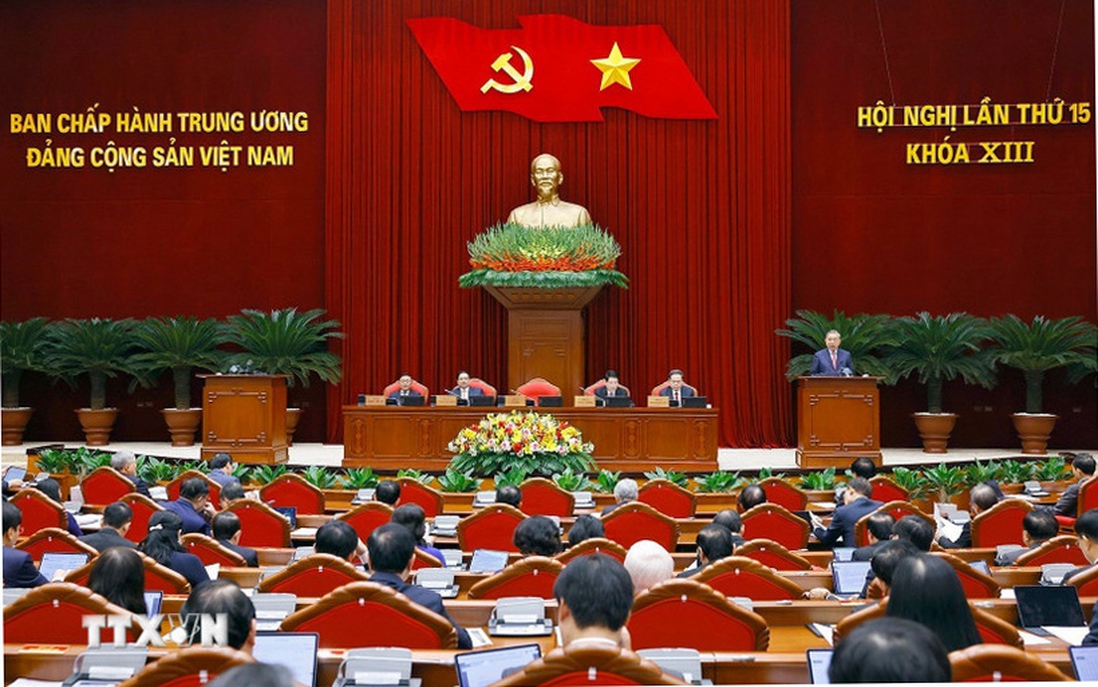 Thông cáo báo chí ngày làm việc thứ nhất Hội nghị Trung ương 15, khóa XIII