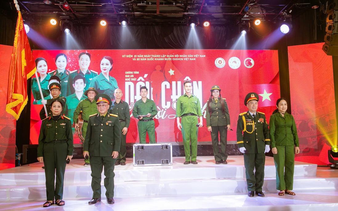 “Dấu chân người lính” nơi xa Tổ quốc