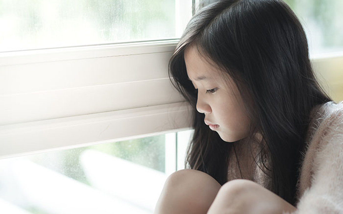 Nỗi đau khi bố mẹ coi trọng “người ngoài” hơn con cái