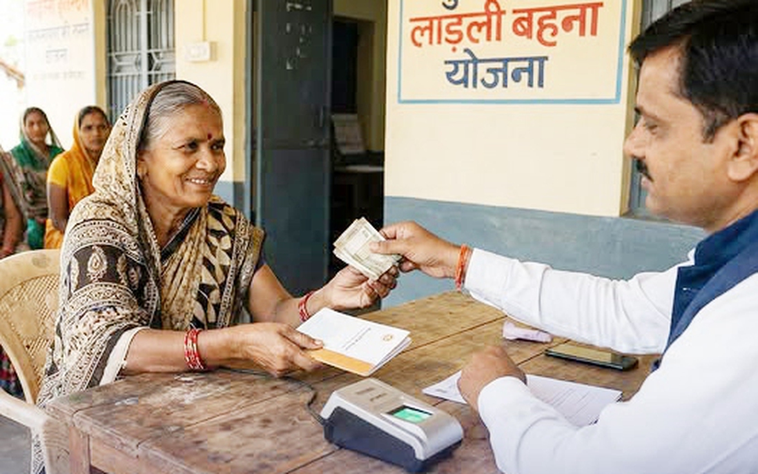 Ấn Độ: Quốc gia đầu tiên chính thức trả tiền cho phụ nữ làm việc nhà