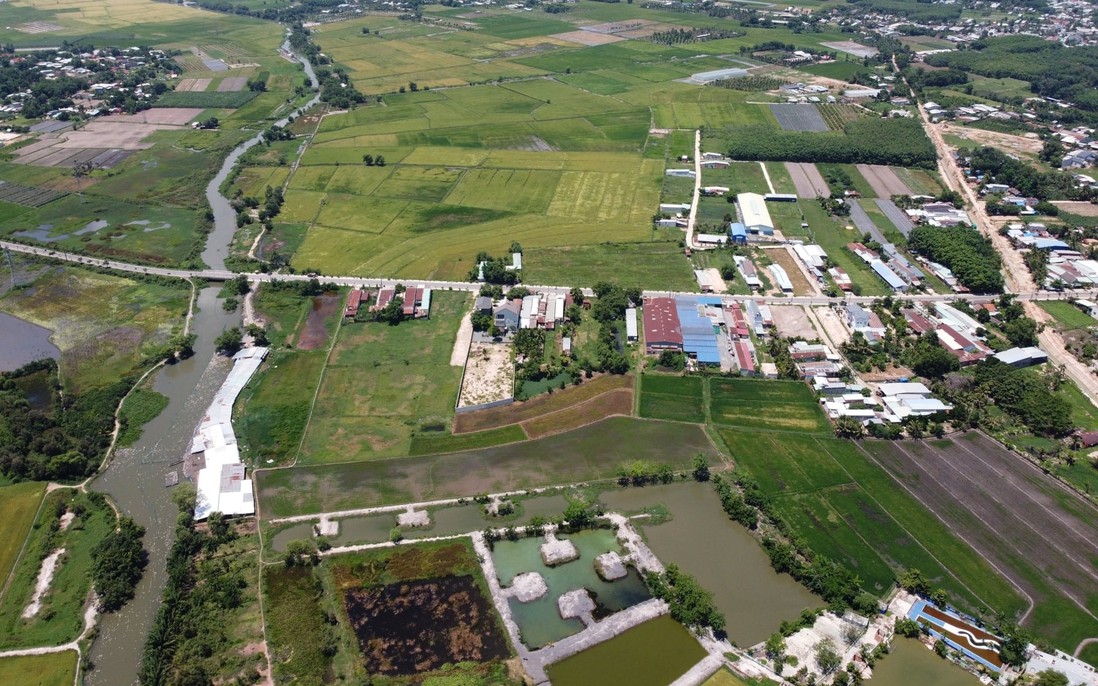 Giá đất ngoại thành Hà Nội "ăn theo" đại dự án: Kỳ vọng lớn, rủi ro cao