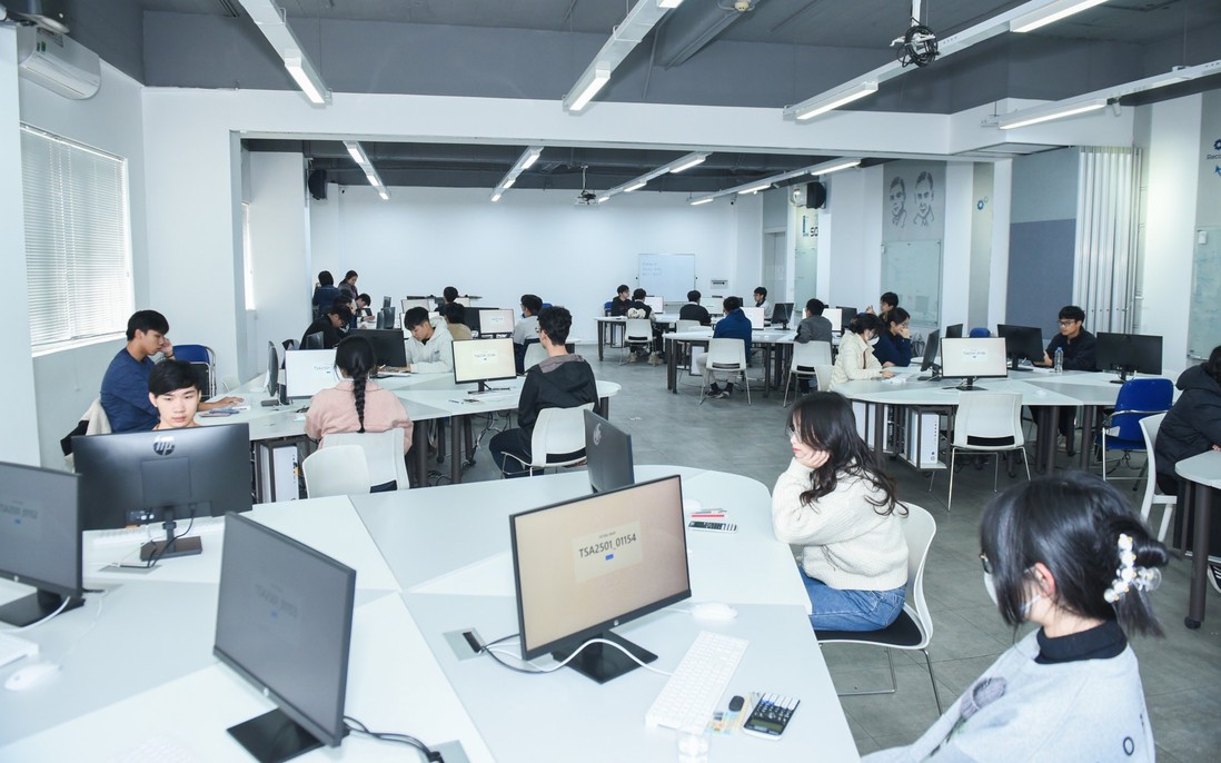 Tuyển sinh 2026: Cân não với lịch thi đánh giá năng lực, tư duy dày đặc