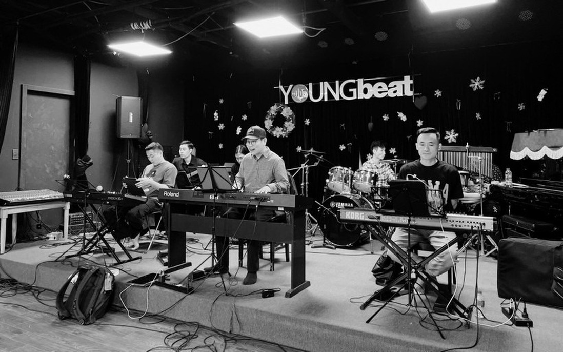 Đêm nhạc "Về đây bốn cánh chim trời" hủy giờ chót, nghệ sĩ, khán giả bức xúc