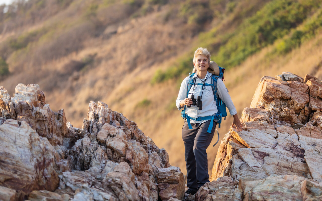 Phụ nữ tuổi 50 đang định nghĩa lại du lịch một mình