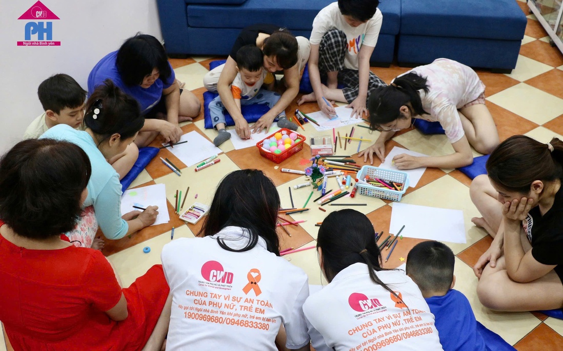 Những đứa trẻ lớn lên trong ám ảnh bạo lực gia đình