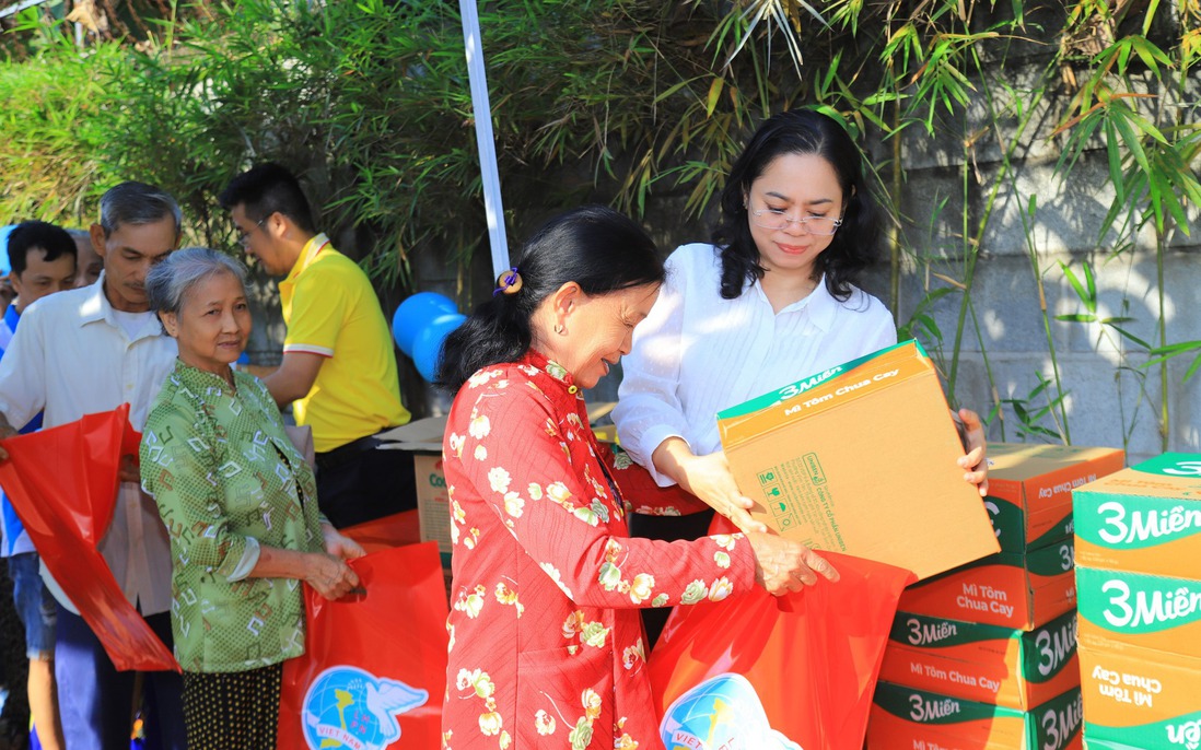 TPHCM: Hội LHPN phường Phú Lợi mang "Xuân nghĩa tình" đến với hội viên, phụ nữ