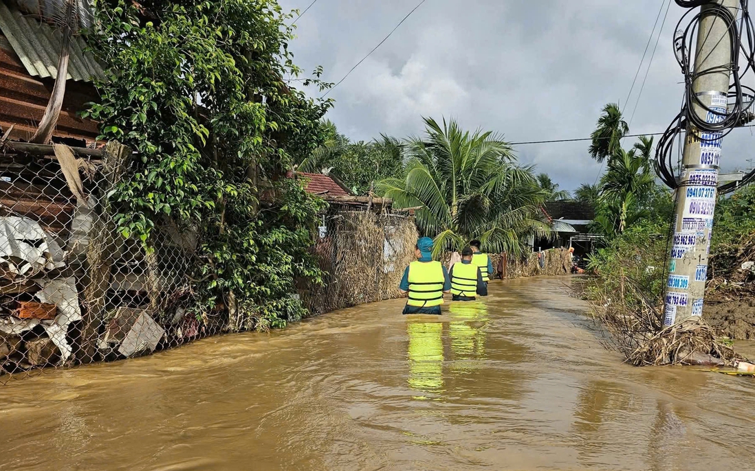 Khánh Hòa mưa lớn, cảnh báo nguy cơ ngập lụt và sạt lở đất