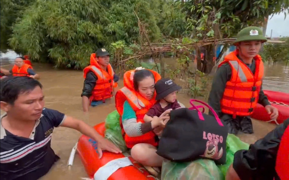 Lâm Đồng: Ngập lụt nghiêm trọng, sơ tán hàng chục hộ dân đến nơi trú tránh tạm thời