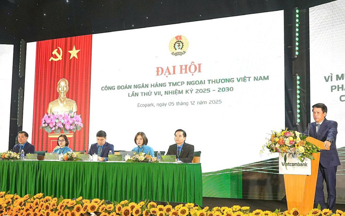 Công đoàn Vietcombank đồng hành cùng đoàn viên, người lao động xây dựng ngân hàng phát triển bền vững