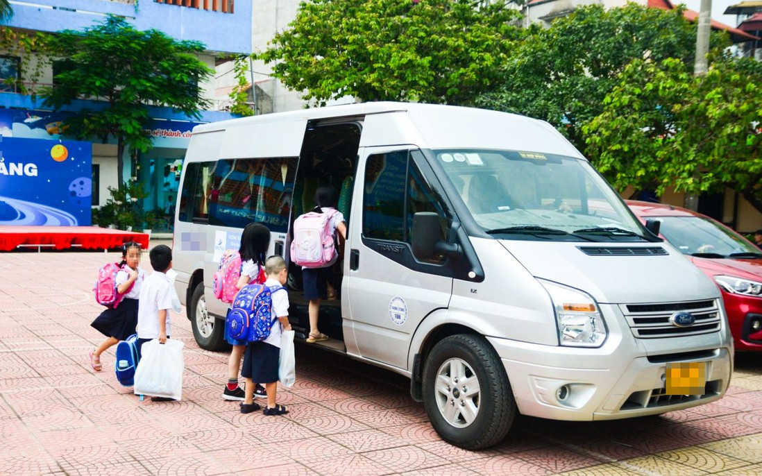 Sơn màu vàng đậm cho xe đưa đón học sinh: Có quy định vẫn khó thực hiện