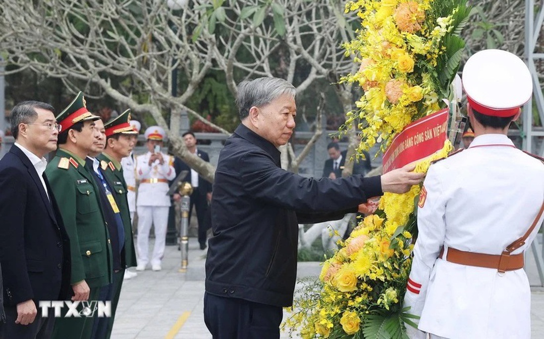 Tổng Bí thư Tô Lâm dâng hương tưởng nhớ và tri ân các Anh hùng liệt sỹ