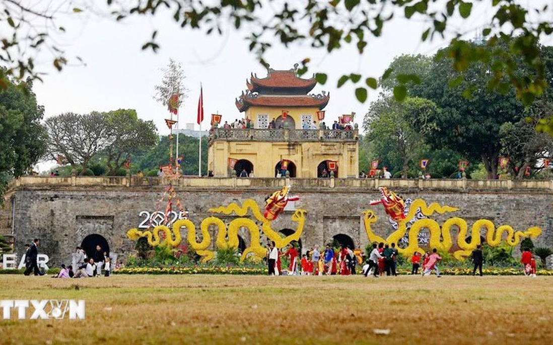 Chủ tịch nước chủ trì Lễ dâng hương khai Xuân tại Hoàng thành Thăng Long