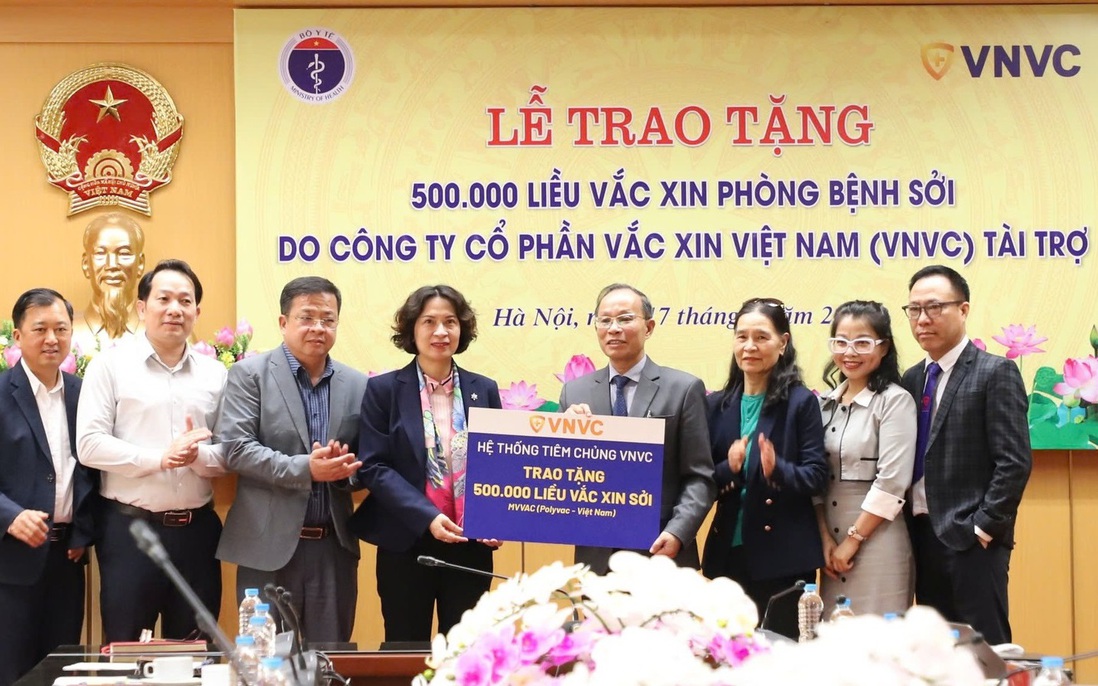 Bộ Y tế tiếp nhận 500.000 liều vaccine phòng bệnh sởi