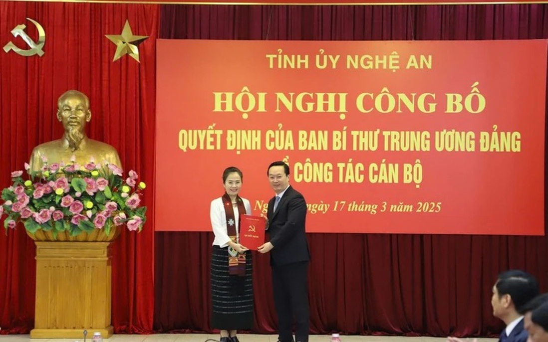 Bà Võ Thị Minh Sinh giữ chức Phó Bí thư Tỉnh ủy Nghệ An