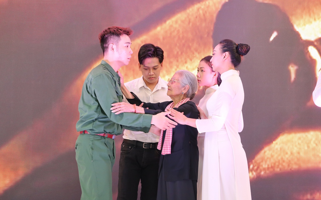 "Ký ức Người mẹ Bàn Cờ" - Phụ nữ quận 3 tri ân và tiếp nối truyền thống