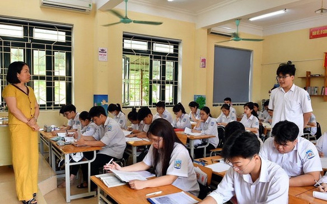 Thủ tướng chỉ đạo khắc phục việc thiếu giáo viên, bảo đảm dạy học 2 buổi mỗi ngày