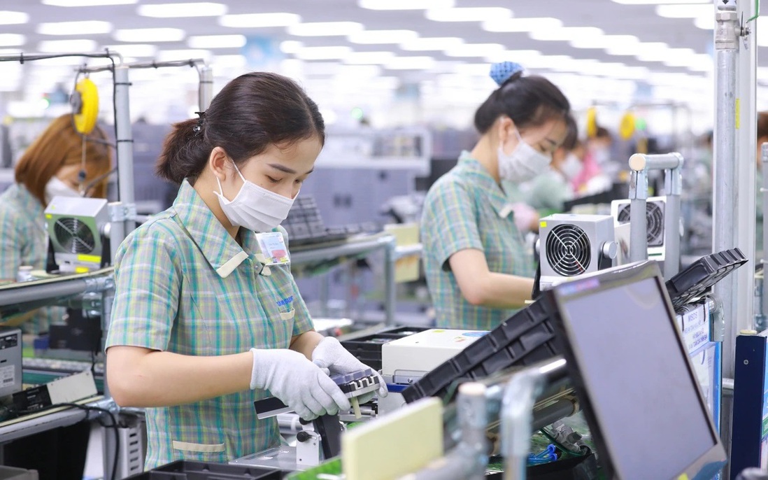 Thủ tướng yêu cầu tạo lập môi trường đầu tư kinh doanh thuận lợi cho doanh nghiệp