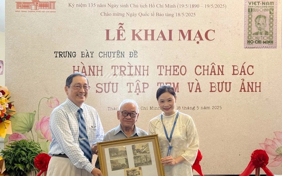 TPHCM: Trưng bày chuyên đề tem và bưu ảnh về Chủ tịch Hồ Chí Minh