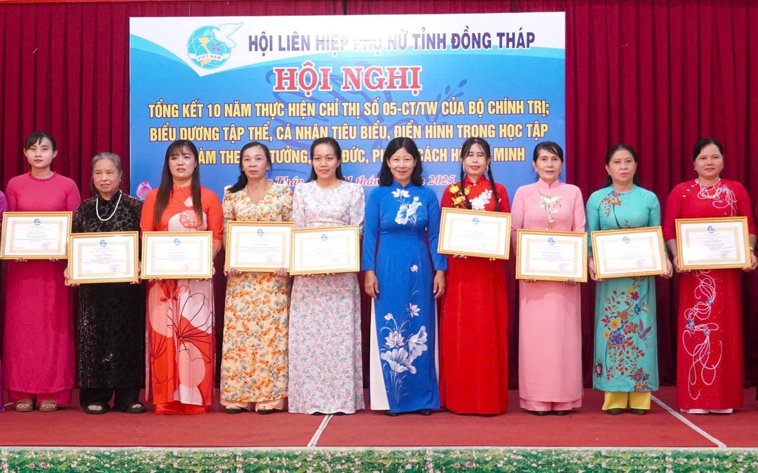 Hội LHPN Đồng Tháp: Khen thưởng 65 tập thể, cá nhân điển hình "học và làm theo gương Bác"