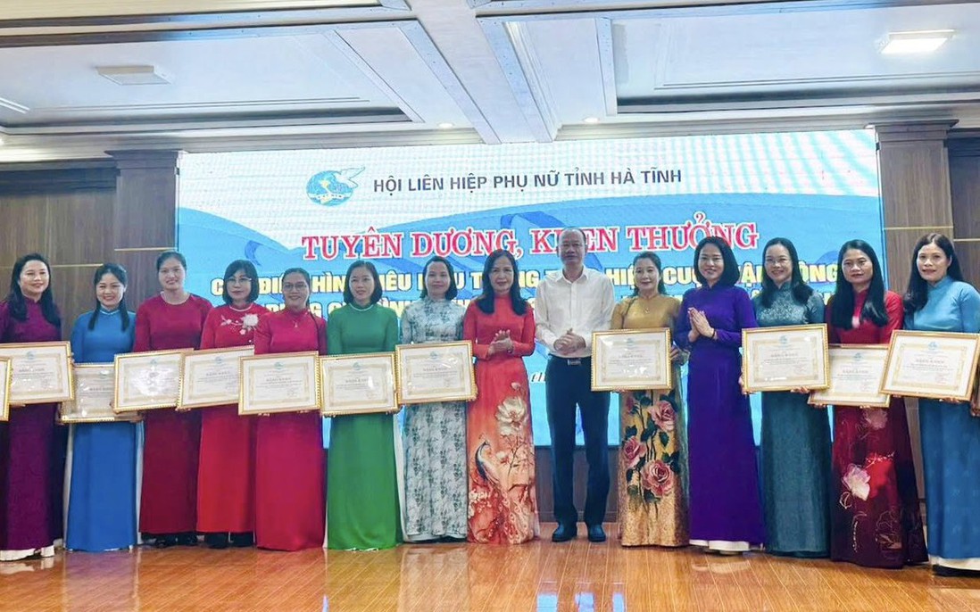 Hà Tĩnh: Khen thưởng 36 tập thể, 24 cá nhân tiêu biểu "xây dựng gia đình 5 không, 3 sạch"