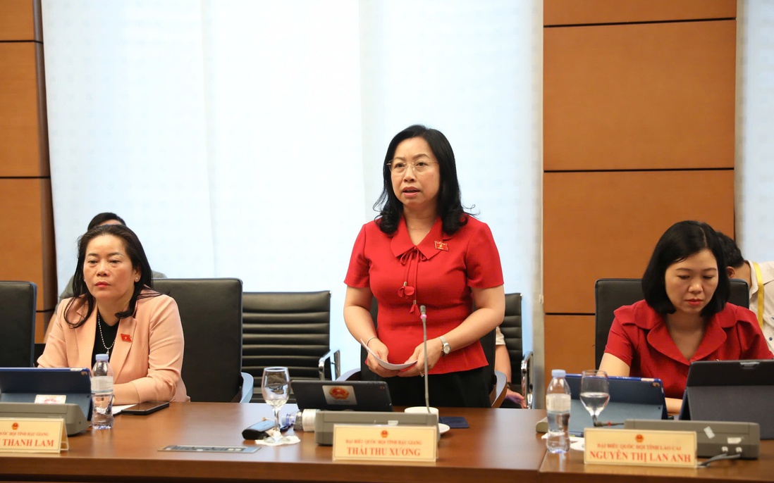 "Cả chợ bán hàng nhái, vai trò quản lý thị trường thế nào?"