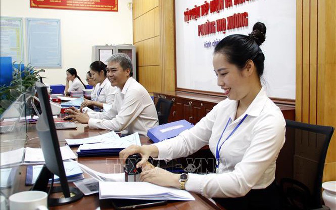 Khẩn trương hoàn thiện dự thảo các văn bản quy định về chức năng, nhiệm vụ, tổ chức bộ máy chính quyền địa phương