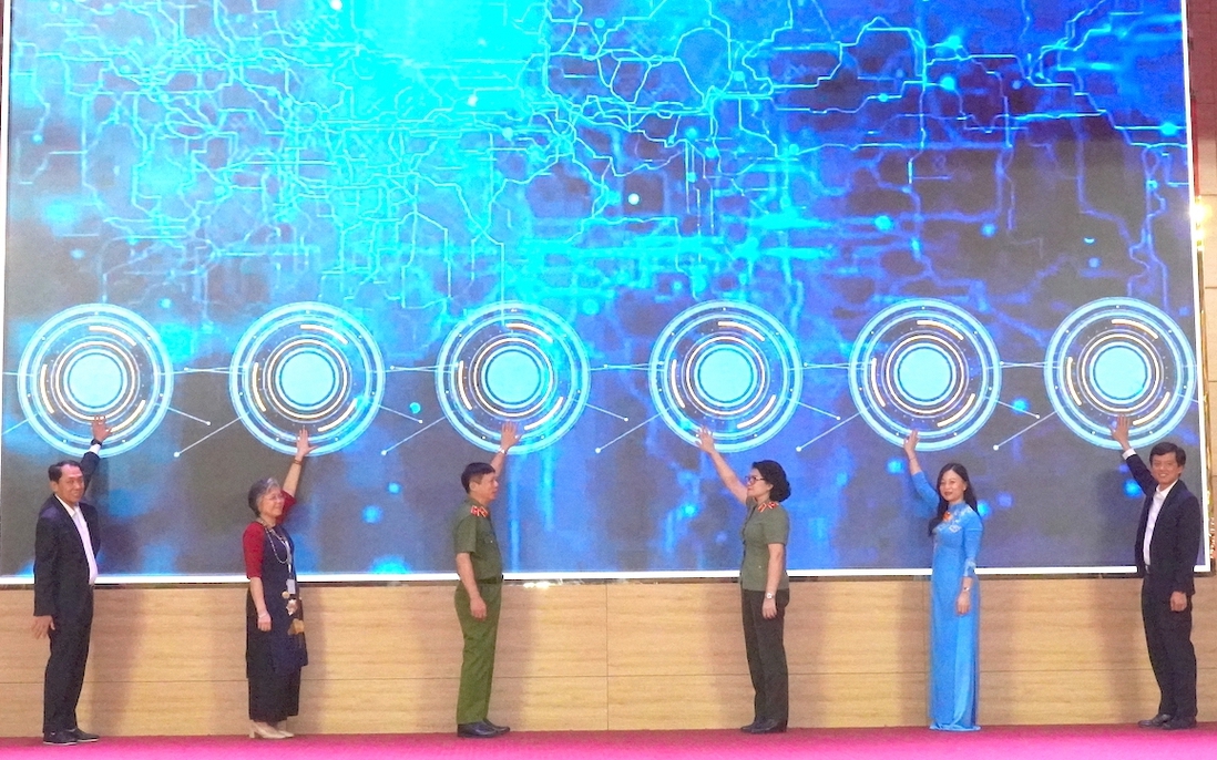 Thi "Tìm hiểu về Chương trình hành động quốc gia về Phụ nữ, Hòa bình và An ninh" trong Công an nhân dân
