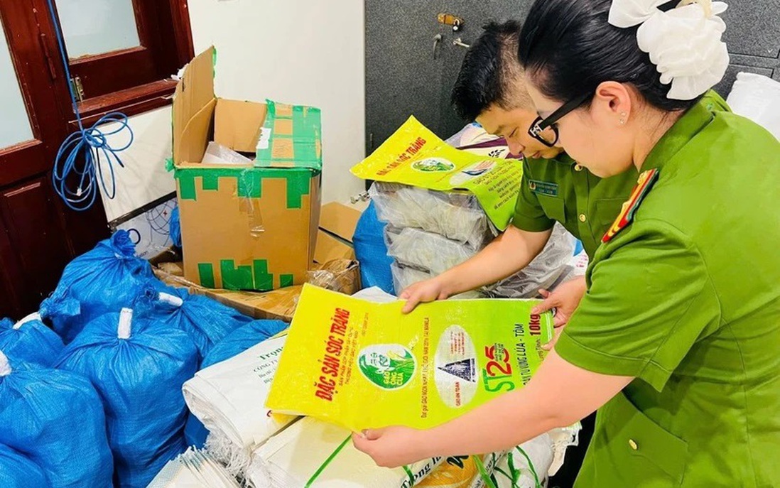 Khởi tố 2 chủ cửa hàng kinh doanh gạo giả thương hiệu ST25
