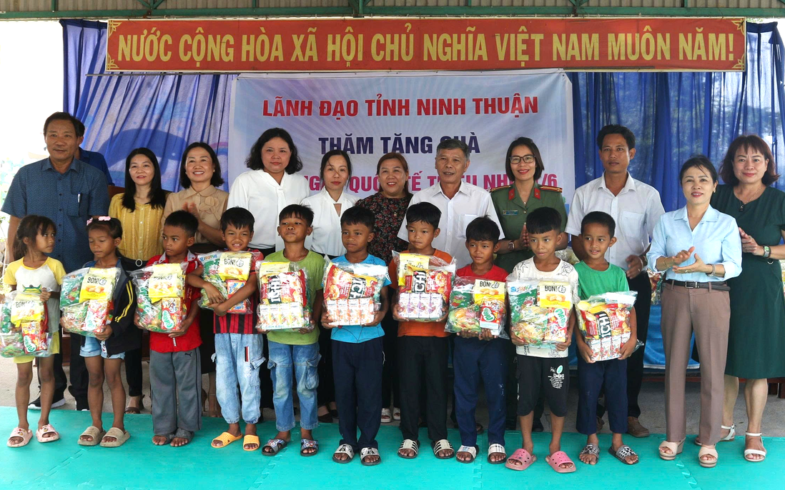 Ninh Thuận: Thăm và tặng quà cho các cháu thiếu nhi nhân Ngày 1/6