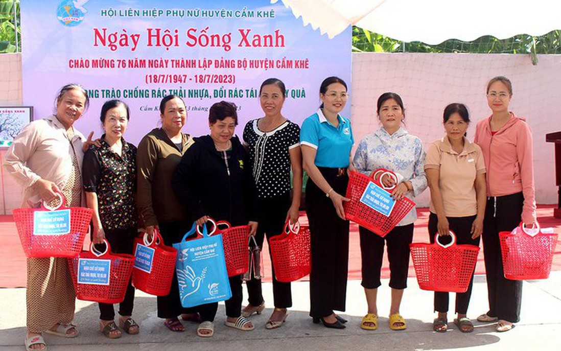 Hội viên phụ nữ Cẩm Khê tích cực, sáng tạo xây dựng gia đình hạnh phúc