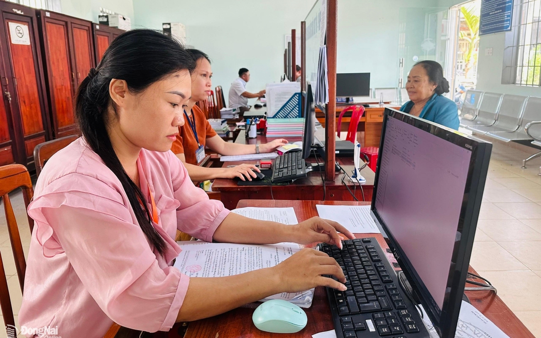 Siết chặt kỷ luật kỷ cương hành chính, xóa bỏ tư duy "biên chế suốt đời"