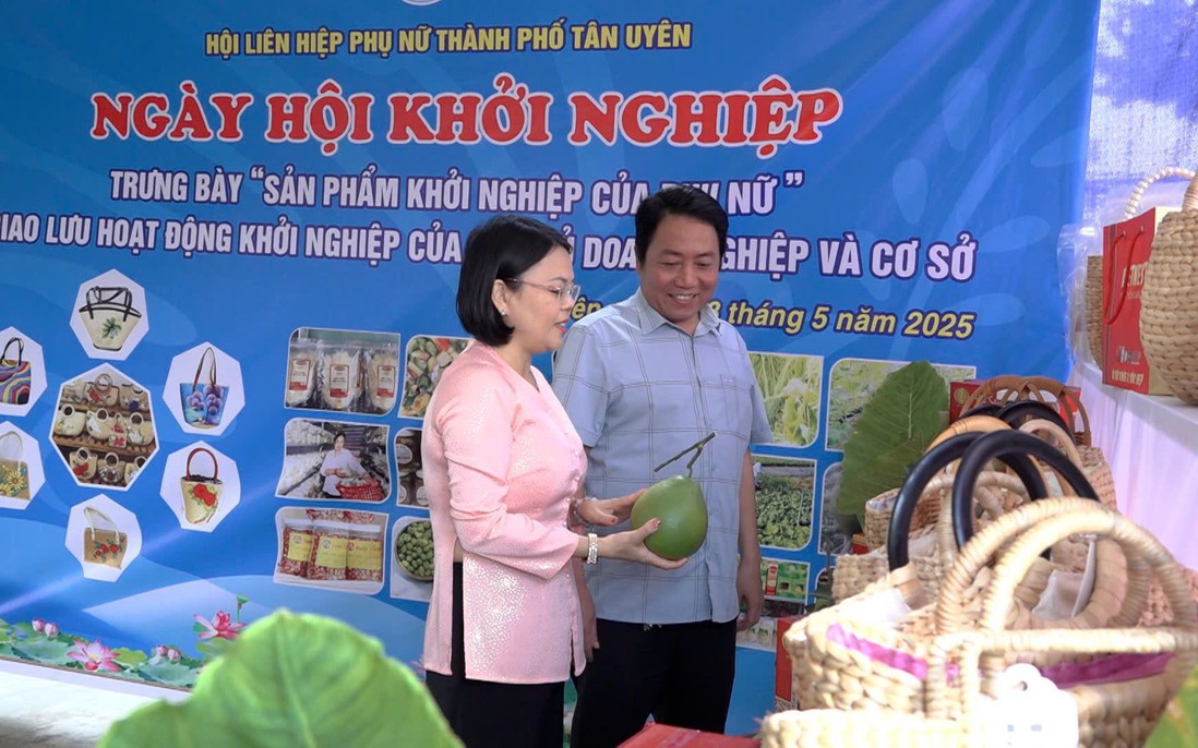 Tập huấn ứng dụng chuyển đổi số và trưng bày sản phẩm khởi nghiệp của hội viên, phụ nữ