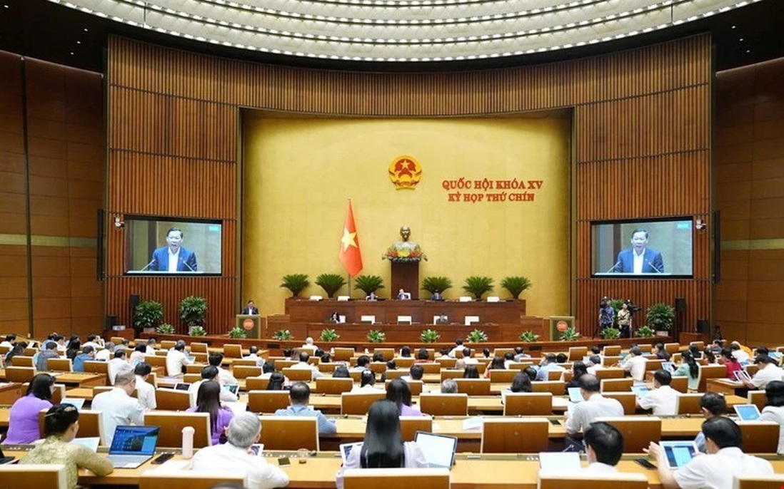 Họp Quốc hội: Đề xuất tăng thuế tiêu thụ đặc biệt với rượu, bia, thuốc lá từ năm 2027