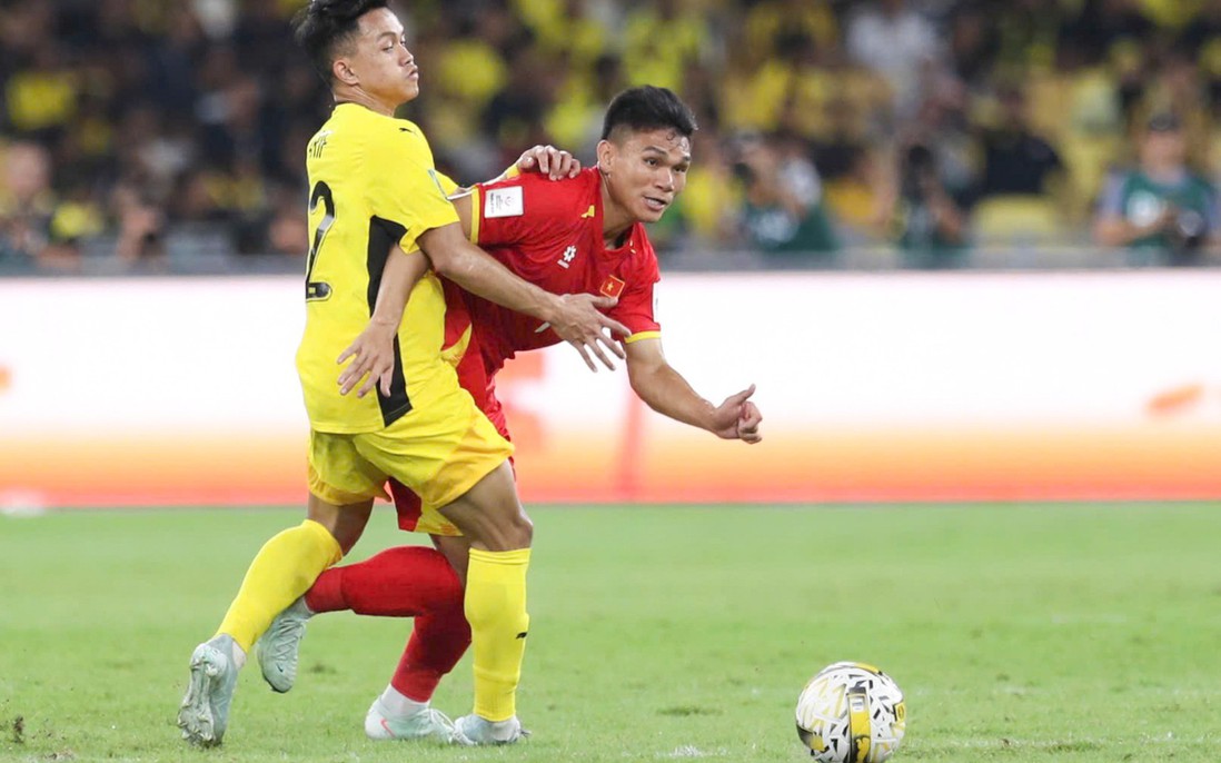 ĐT Việt Nam thua đậm 0-4 trước Malaysia: Chúng ta sẽ bước tiếp như thế nào?