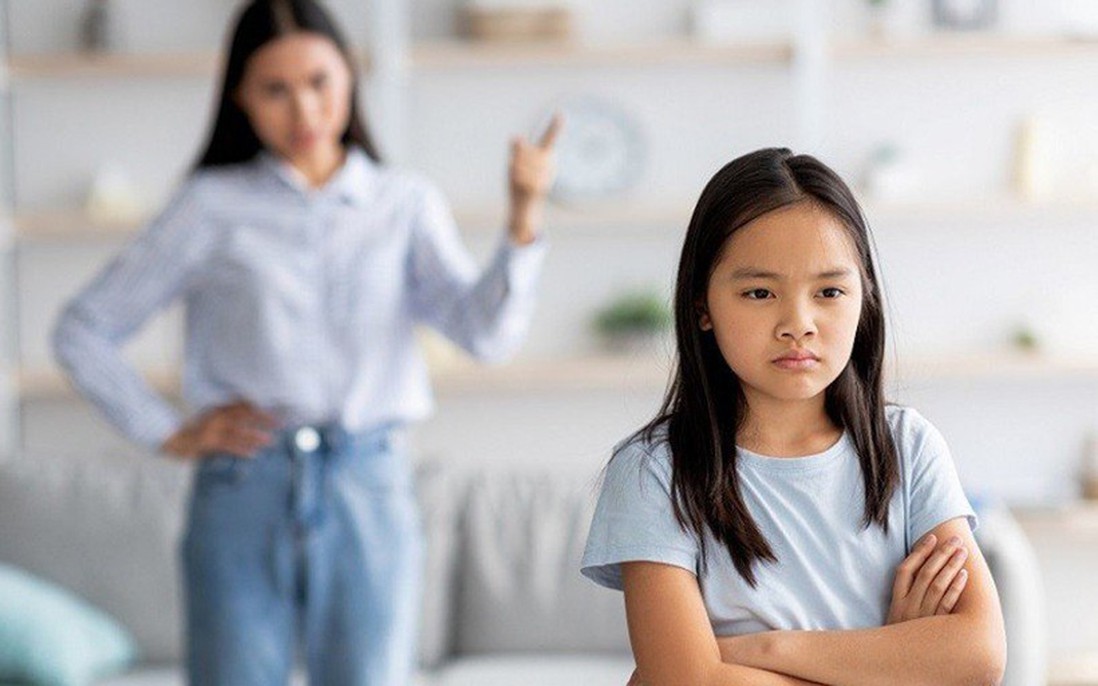 Tránh những thói quen dễ khiến trẻ tổn thương