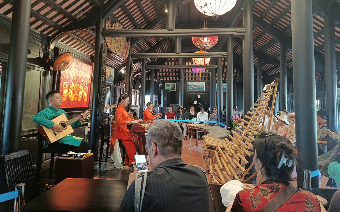 Nha Trang nỗ lực hướng tới du lịch bền vững không khói thuốc
