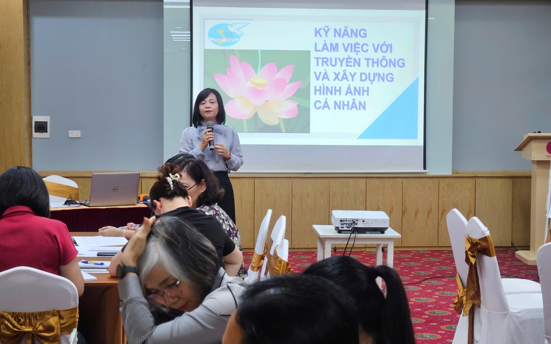 Dự án 8 nâng cao năng lực và tạo nguồn cán bộ nữ dân tộc thiểu số tham gia hệ thống chính trị