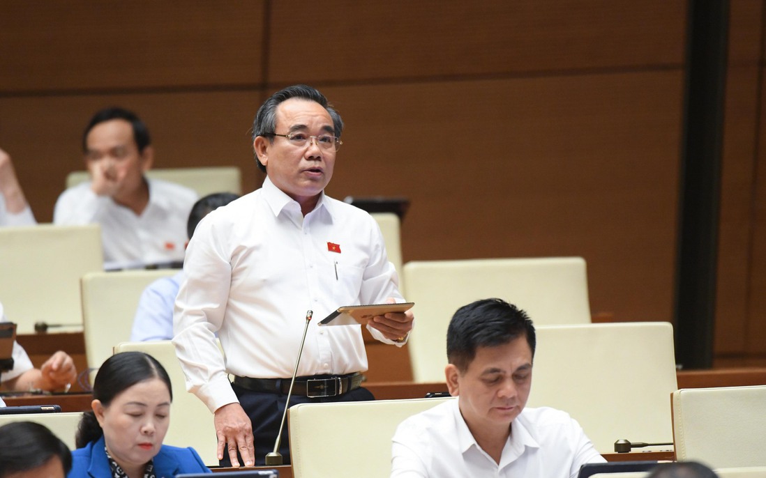 "Quản lý từ cửa khẩu đến khu dân cư nhưng thuốc giả, thực phẩm giả vẫn vào bệnh viện, trường học"