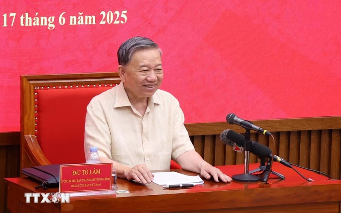 "Xây dựng đội ngũ cán bộ đủ năng lực đưa đất nước bước vào kỷ nguyên mới"