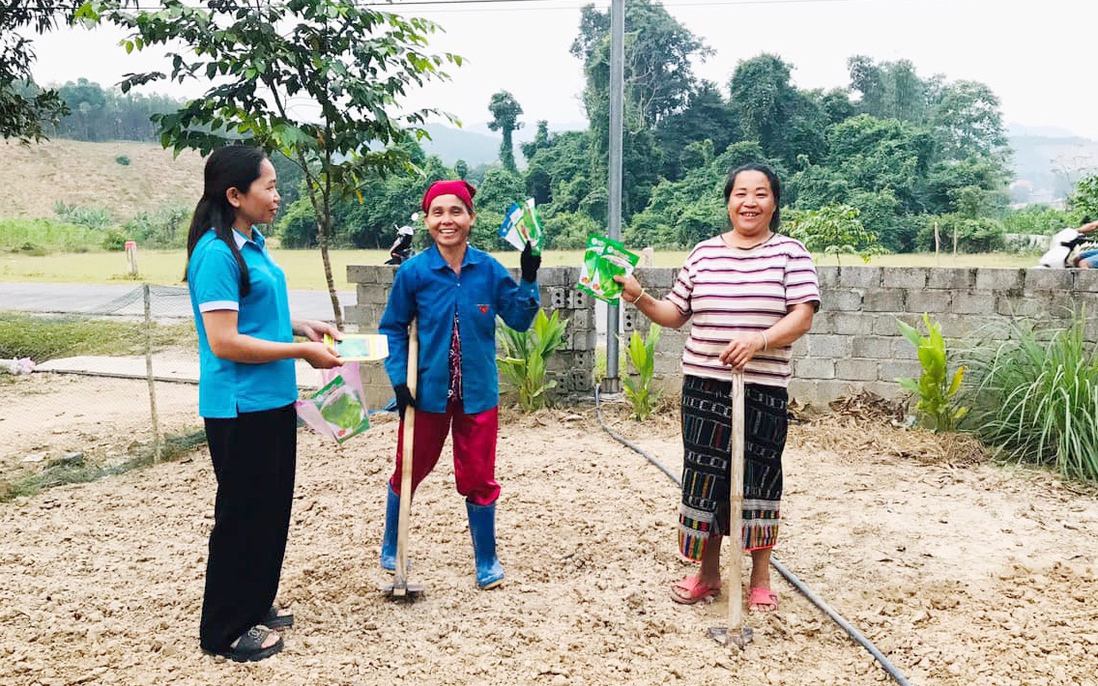 Nâng cao nhận thức, khơi dậy khát vọng vươn lên thoát nghèo cho hội viên phụ nữ