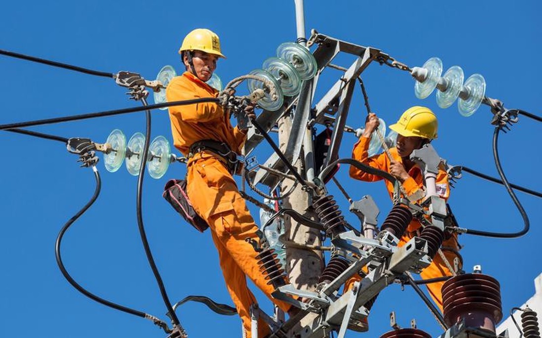 Tiêu thụ điện vượt đỉnh năm 2024, Điện lực miền Bắc kêu gọi khách hàng tiếp tục thực hiện tiết kiệm điện