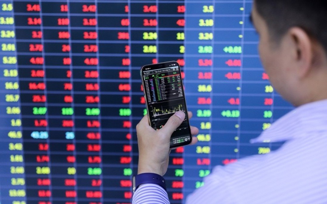 Chứng khoán tuần 23 - 27/6: VN-Index "giằng co" trước thềm thời hạn thuế quan