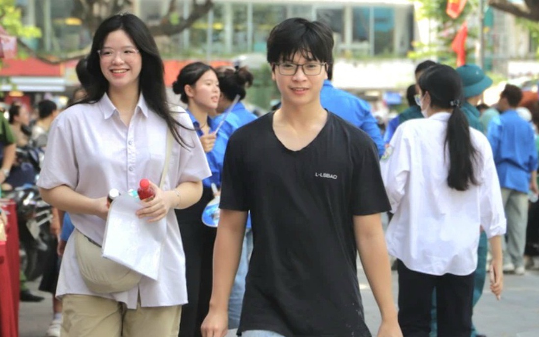 Bất cập xét tuyển đại học khiến phụ huynh "đứng ngồi không yên"