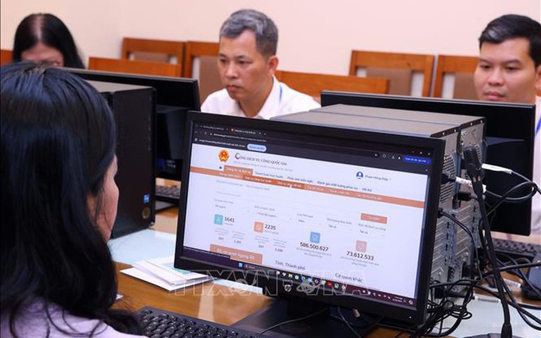 Thủ tướng đôn đốc bộ ngành địa phương bảo đảm vận hành mô hình chính quyền địa phương 2 cấp thông suốt