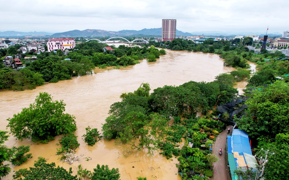 Thái Nguyên: Mưa lũ khiến 2 cháu bé thiệt mạng, 148 hộ dân bị cô lập